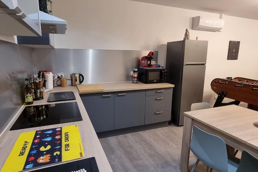 Belle Maison Climatisee Renovee Pac-Man Entre Collegues, Amis, Famille - Barbecue - Netflix - Prime - Baby Foot 50Cts Saint-Seurin-sur-l'Isle Εξωτερικό φωτογραφία