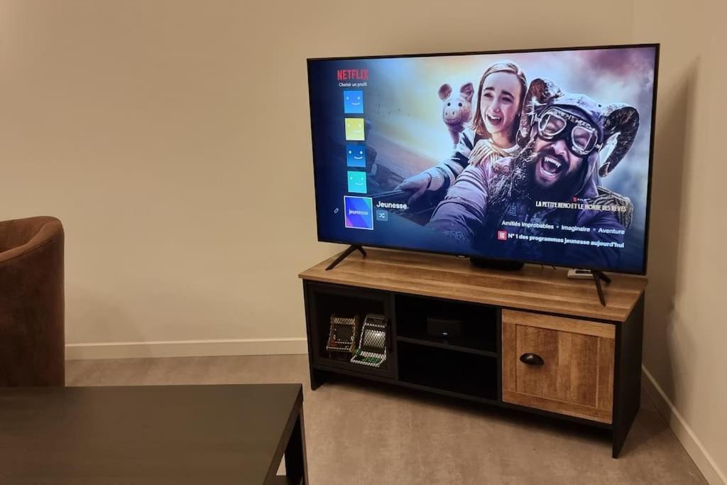 Belle Maison Climatisee Renovee Pac-Man Entre Collegues, Amis, Famille - Barbecue - Netflix - Prime - Baby Foot 50Cts Saint-Seurin-sur-l'Isle Εξωτερικό φωτογραφία